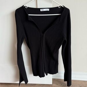 Zara Black Fitted Ribbed Knit Top With Front Metal Closures